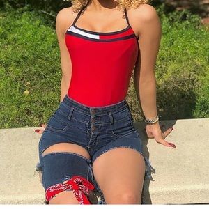 Meet your Posher, Leya